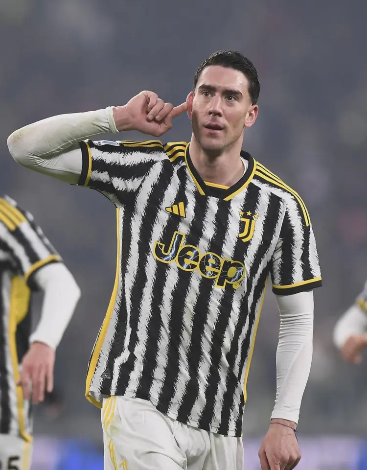 赛地聚焦——法国杯清晨热度飙升，多特蒙德队长鼓劲，媒体盛赞，更衣室氛围转暖的简单介绍-爱游戏娱乐